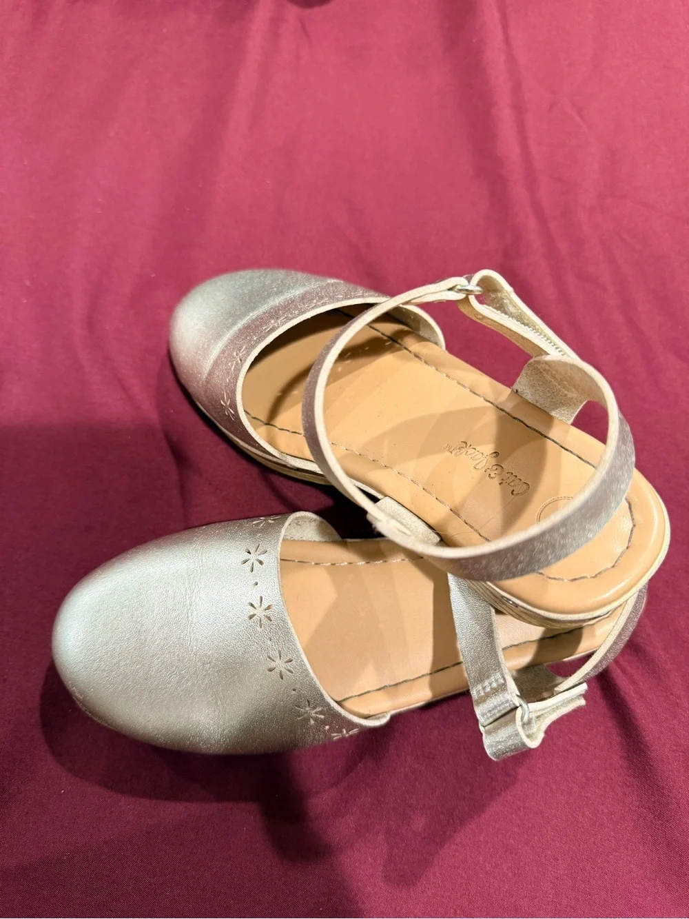 Cat & Jack Metallic Gold Girls' Clog Sandals